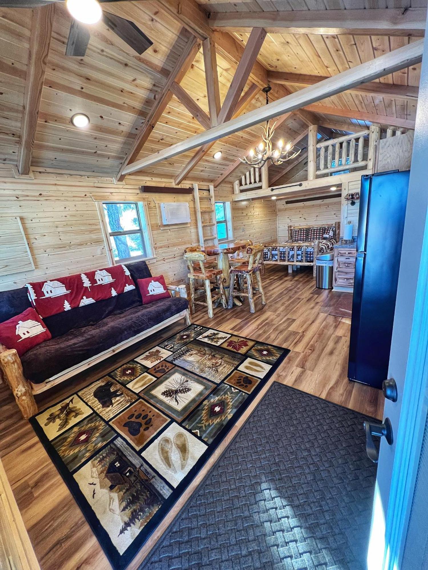 The Lodge At Devils Tower Exterior foto